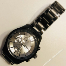 Herrenuhr mit Metallarmband